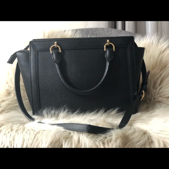 ❌SOLD❌Michael Kors purse - Picture 2 of 3